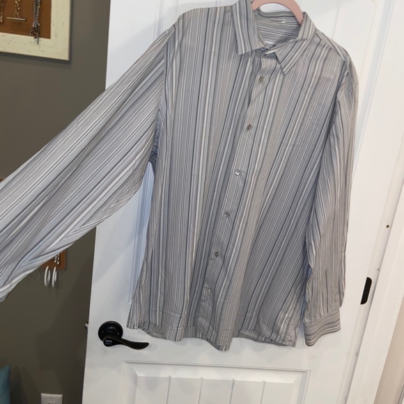 Calvin Klein Button Up - Picture 3 of 11